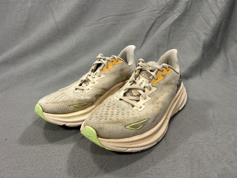 Hoka One One Clifton 9 Shoes Womens Size 9B Gray Road Running Sneaker Cushioned